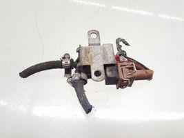 Volkswagen PASSAT B4 Electrovanne Soupape de Sûreté / Dépression 72189555