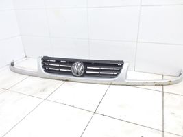 Volkswagen PASSAT B4 Griglia superiore del radiatore paraurti anteriore 3A0853653C