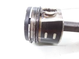 Peugeot 307 Piston avec bielle 