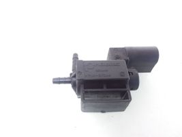 Audi A4 S4 B6 8E 8H Electrovanne Soupape de Sûreté / Dépression 037906283C