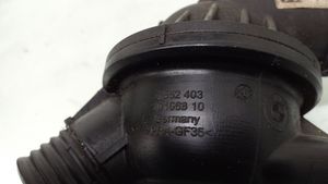 BMW 1 E81 E87 Termostats / termostata korpuss 7552403