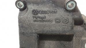 Volkswagen PASSAT B5.5 Supporto del generatore/alternatore 038260885C