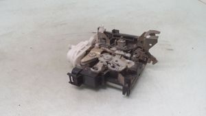 Audi A4 S4 B5 8D Etuoven lukko 8D1837016F