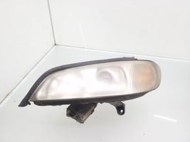 Opel Omega B2 Phare frontale 00745711