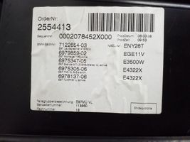 BMW 1 E81 E87 Обшивка передней двери 7122654