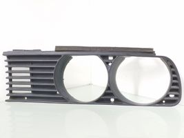 BMW 3 E30 Rivestimento sotto il faro/fanale 