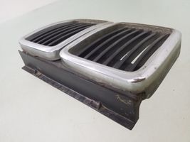 BMW 3 E30 Grille de calandre avant 1884350