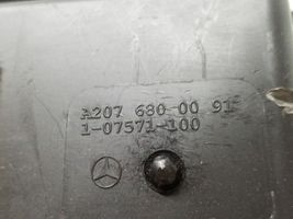 Mercedes-Benz E A207 Daiktadėžės (bordačioko) komplektas A2076800091