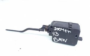 BMW X3 E83 Serratura del tappo del serbatoio del carburante 67116987634