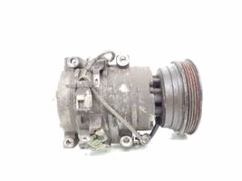 Toyota Avensis T220 Ilmastointilaitteen kompressorin pumppu (A/C) 4472203435