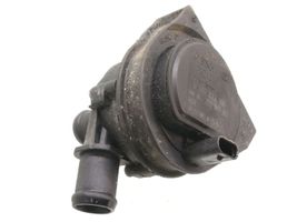 Skoda Fabia Mk3 (NJ) Pompe à eau de liquide de refroidissement 2Q0965567