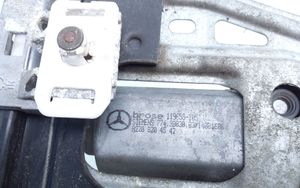 Mercedes-Benz C W203 Mécanisme lève-vitre avant avec moteur A2208204542