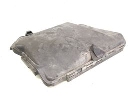 Mercedes-Benz E W211 Coperchio scatola dei fusibili A2115400182