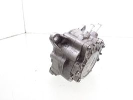 Volkswagen PASSAT B6 Vacuum pump 030317A2