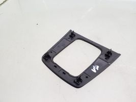 Audi A4 S4 B7 8E 8H Ātrumu pārslēgšanas sviras dekoratīvā apdare (plastmasas) 8E0864261F