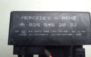 Mercedes-Benz Vaneo W414 Przekaźnik / Modul układu ogrzewania wstępnego 0255452832