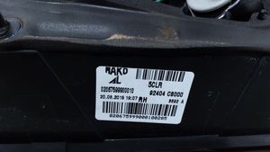 Hyundai i20 (GB IB) Luci posteriori del portellone del bagagliaio 92404C8000