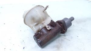 Volkswagen Golf III Master brake cylinder 311817