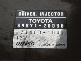 Toyota Avensis T220 Unidad de control/módulo de la bomba de inyección de combustible 8987120030
