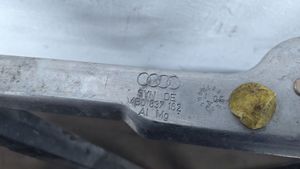 Audi A6 S6 C5 4B Etuoven ikkunalasin kehys, coupe 4B0837162