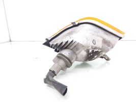 Nissan Micra Indicatore di direzione anteriore 89027936