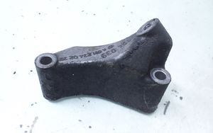 Mercedes-Benz ML W163 Staffa di montaggio del compressore dell’A/C A6112340239