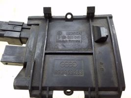 Audi 80 90 B3 Rezystor / Opornik dmuchawy nawiewu 3131090041