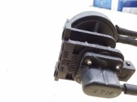 Audi 80 90 S2 B4 Turbolader Druckwandler Magnetventil 357906283