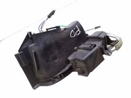 BMW 5 E39 Cerradura de puerta delantera 8235126