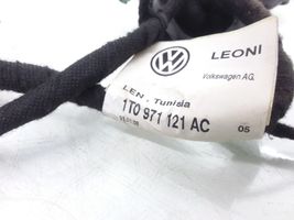 Volkswagen Touran I Front door wiring loom 1T0971121AC