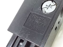 Toyota Avensis T250 Altri interruttori/pulsanti/cambi 156795