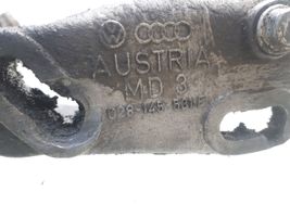 Audi A6 S6 C4 4A Supporto di montaggio della pompa del servosterzo 028145531E