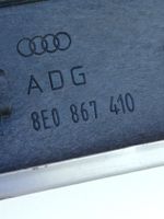Audi A4 S4 B7 8E 8H Barra di rivestimento della portiera anteriore 8E0867410