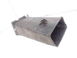 BMW 3 E36 Oro paėmimo kanalo detalė (-ės) 8156252