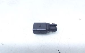 Audi A4 S4 B7 8E 8H Outside/exterior temperature sensor 8Z0820535