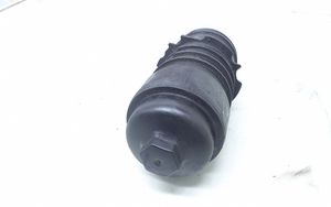 Audi A4 S4 B7 8E 8H Supporto di montaggio del filtro dell’olio 8558686