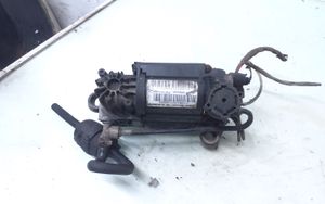 Mercedes-Benz S W220 Compressore/pompa sospensioni pneumatiche 2113200304