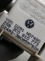 Volkswagen PASSAT B6 Tapa sellante del depósito de combustible 3C0810773