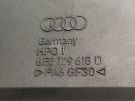 Audi A4 S4 B6 8E 8H Oro paėmimo kanalo detalė (-ės) 8E0129618D