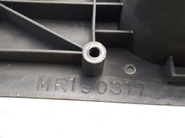 Mitsubishi Colt Rivestimento della maniglia interna per portiera anteriore MR190317