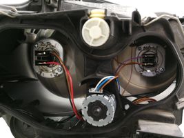 BMW 1 E81 E87 Lampa przednia 7249649