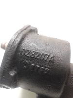 Volkswagen Golf III Alipainepumppu 028207A