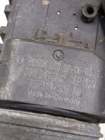 Ford Mondeo Mk III Mechanizm wycieraczek szyby przedniej / czołowej 0390241702