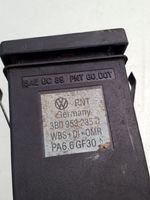Volkswagen PASSAT B5 Przycisk świateł awaryjnych 3B0953235D