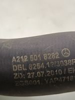 Mercedes-Benz CLS C218 X218 Moottorin vesijäähdytyksen putki/letku A2125018282