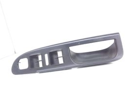 Volkswagen PASSAT B6 Front door interior handle trim 3C1867171B