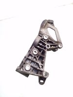 Renault Megane II Soporte del alternador 8200279705