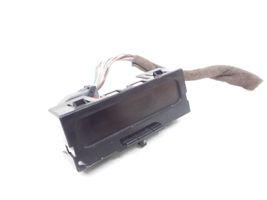 Renault Megane II Monitor / wyświetlacz / ekran 8200107839