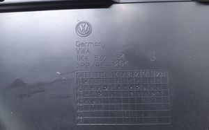 Volkswagen Golf V Boczki / Poszycie drzwi przednich 1K4867134