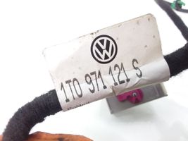 Volkswagen Touran I Etuoven johtosarja 1T0971121S